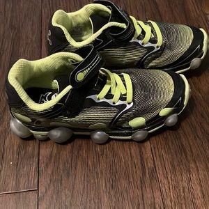 Stride Rite light up boys shoes size 12